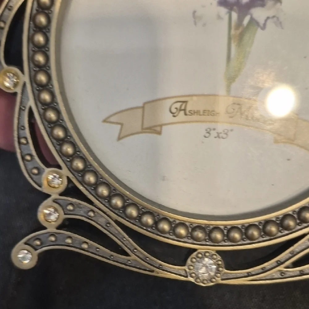 Ashleigh Manor Circle 3x3 Frame Ornate And Rhinestone Details Art Deco